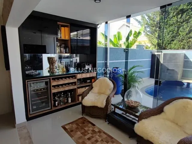 Casa com 250m² 3 quartos e 5 banheiros, à venda, no bairro Parque Residencial Villa dos Inglezes em Sorocaba