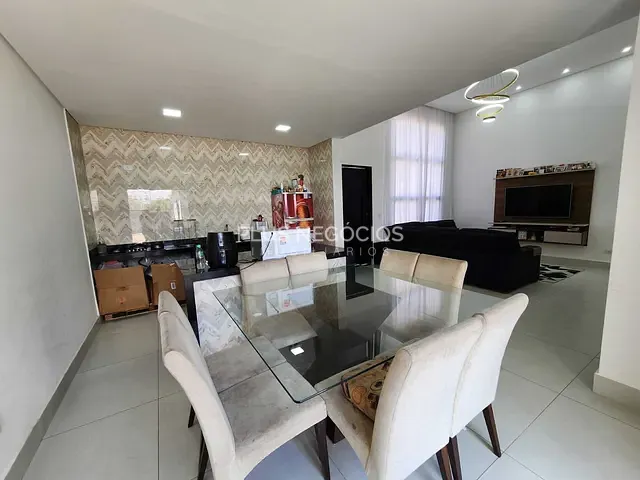 Casa com 360m² 3 quartos e 4 banheiros, à venda, no bairro Horto Florestal em Sorocaba