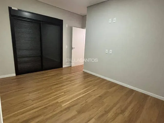 Casa com 300m² 3 quartos e 4 banheiros, à venda, no bairro Granja Olga II em Sorocaba