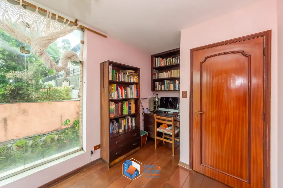 Casa, 4 quartos, 248 m² - Foto 2