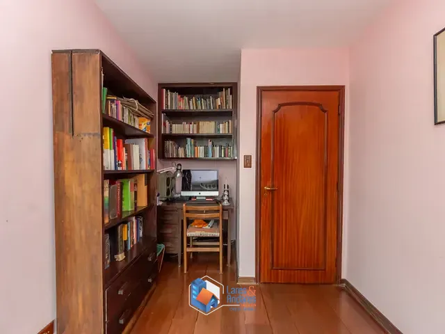 Casa com 424m² 4 quartos e 2 banheiros, à venda, no bairro City América em São Paulo