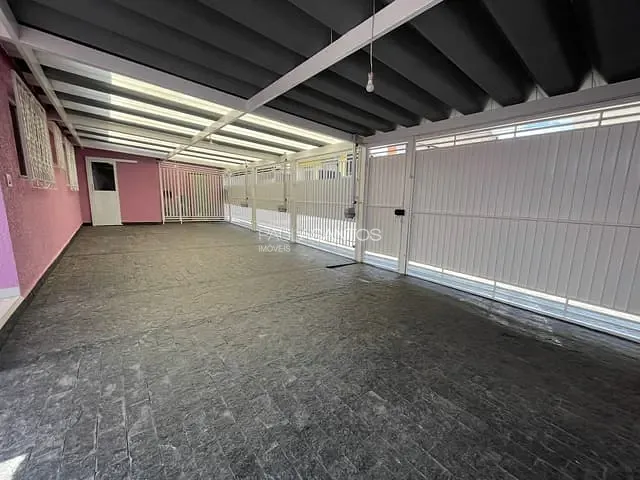 Casa com 300m² 2 quartos e 2 banheiros, à venda, no bairro Vila Barão em Sorocaba