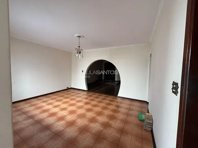 Casa 3 quartos e 2 banheiros, para alugar, no bairro Jardim Emília em Sorocaba