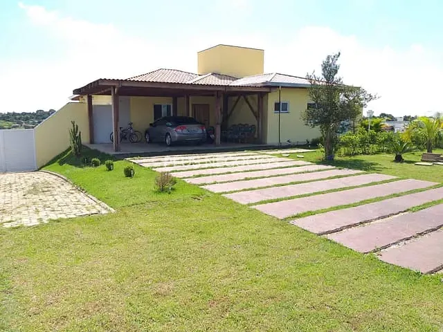 Casa 3 quartos e 4 banheiros, à venda, no bairro Campo do meio em Araçoiaba da Serra