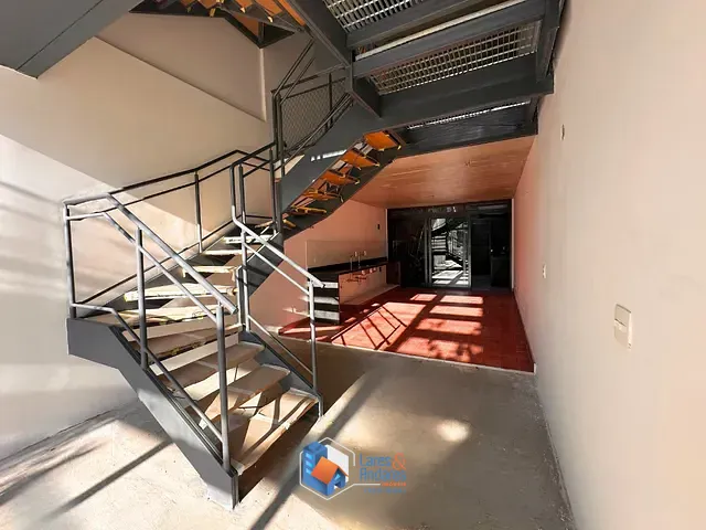 Casa com 400m² 2 quartos e 4 banheiros, à venda, no bairro Vila Ipojuca em São Paulo