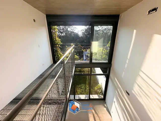 Casa com 400m² 2 quartos e 4 banheiros, à venda, no bairro Vila Ipojuca em São Paulo