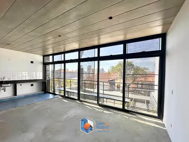 Casa com 400m² 2 quartos e 3 banheiros, à venda, no bairro Vila Ipojuca em São Paulo