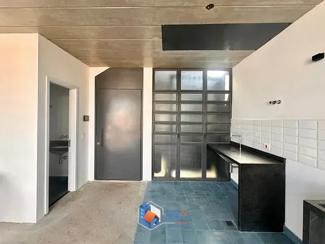 Casa com 400m² 2 quartos e 3 banheiros, à venda, no bairro Vila Ipojuca em São Paulo