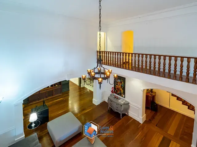 Casa com 520m² 3 quartos e 5 banheiros, à venda, no bairro Jardim Leonor em São Paulo