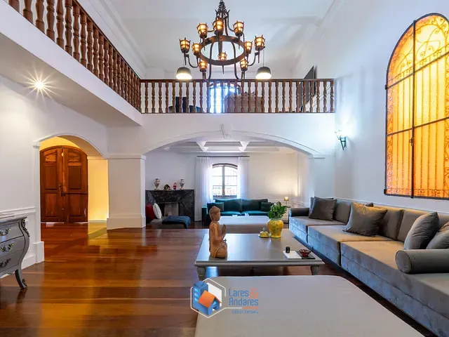 Casa com 520m² 3 quartos e 5 banheiros, à venda, no bairro Jardim Leonor em São Paulo
