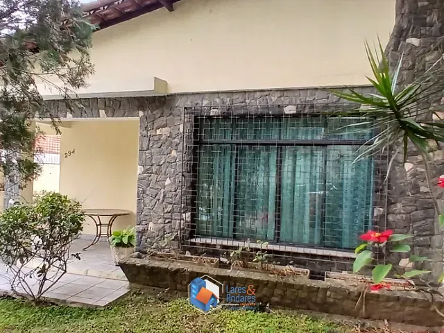 Casa com 300m² 3 quartos e 2 banheiros, à venda, no bairro Vila Alexandria em São Paulo