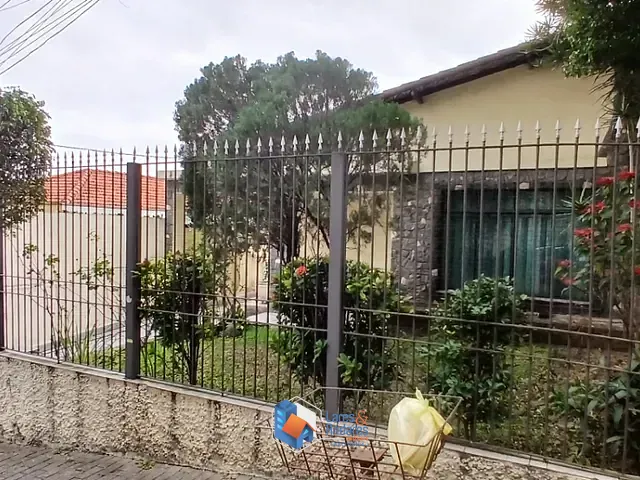 Casa com 300m² 3 quartos e 2 banheiros, à venda, no bairro Vila Alexandria em São Paulo