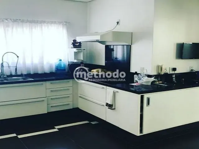 Casa com 750m² 4 quartos e 5 banheiros, à venda, no bairro Souzas em Campinas