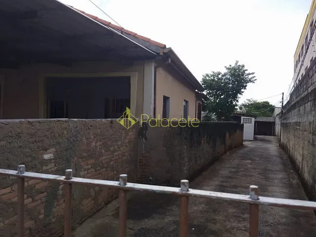 Casa à venda, no bairro Abaete em Taubaté