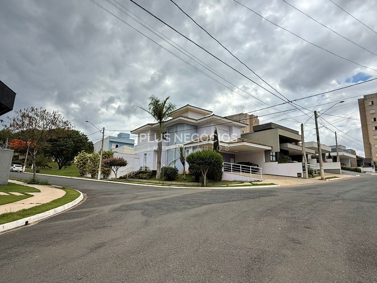 Casa, 4 quartos, 290 m² - Foto 13