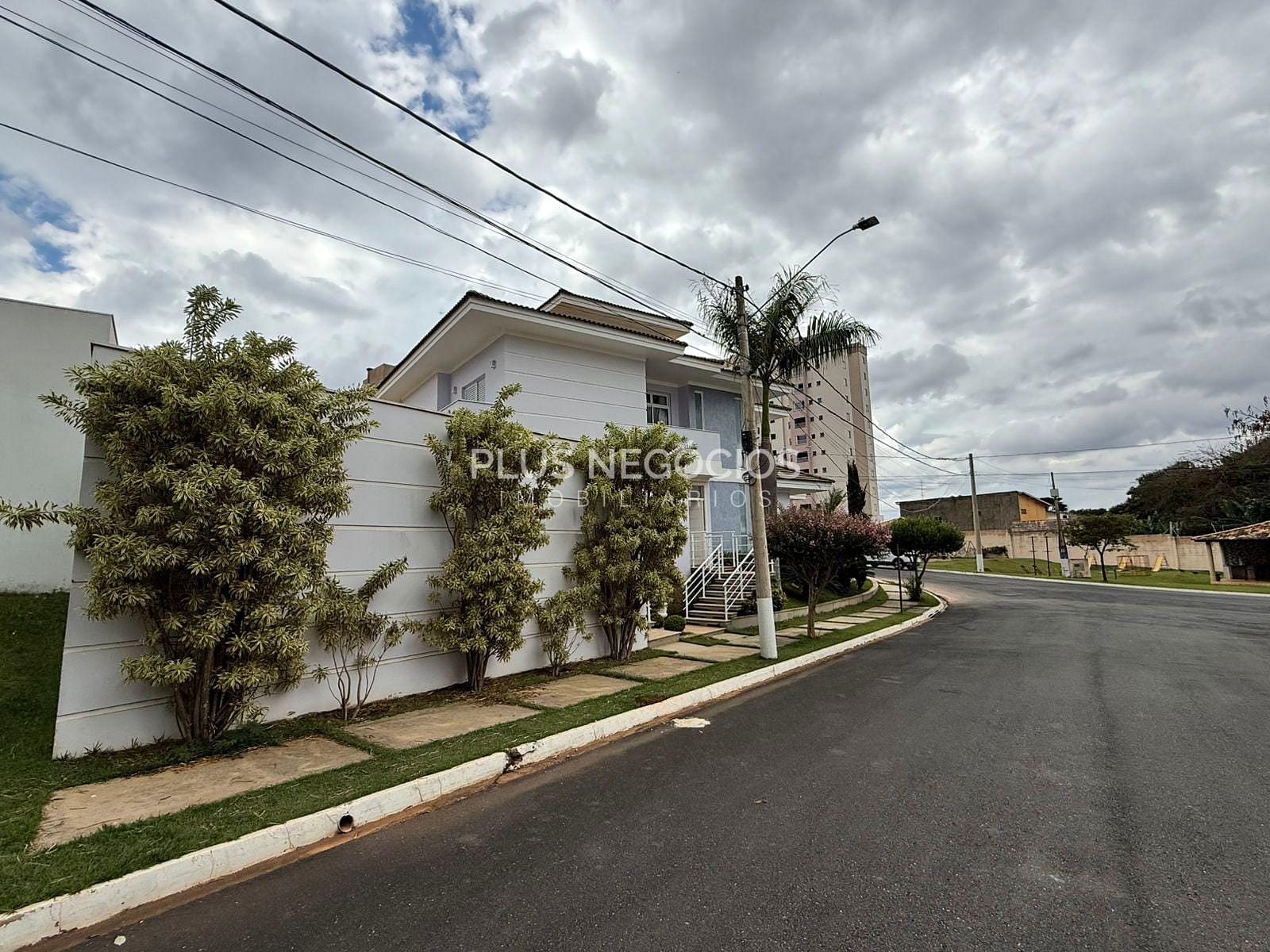 Casa, 4 quartos, 290 m² - Foto 9