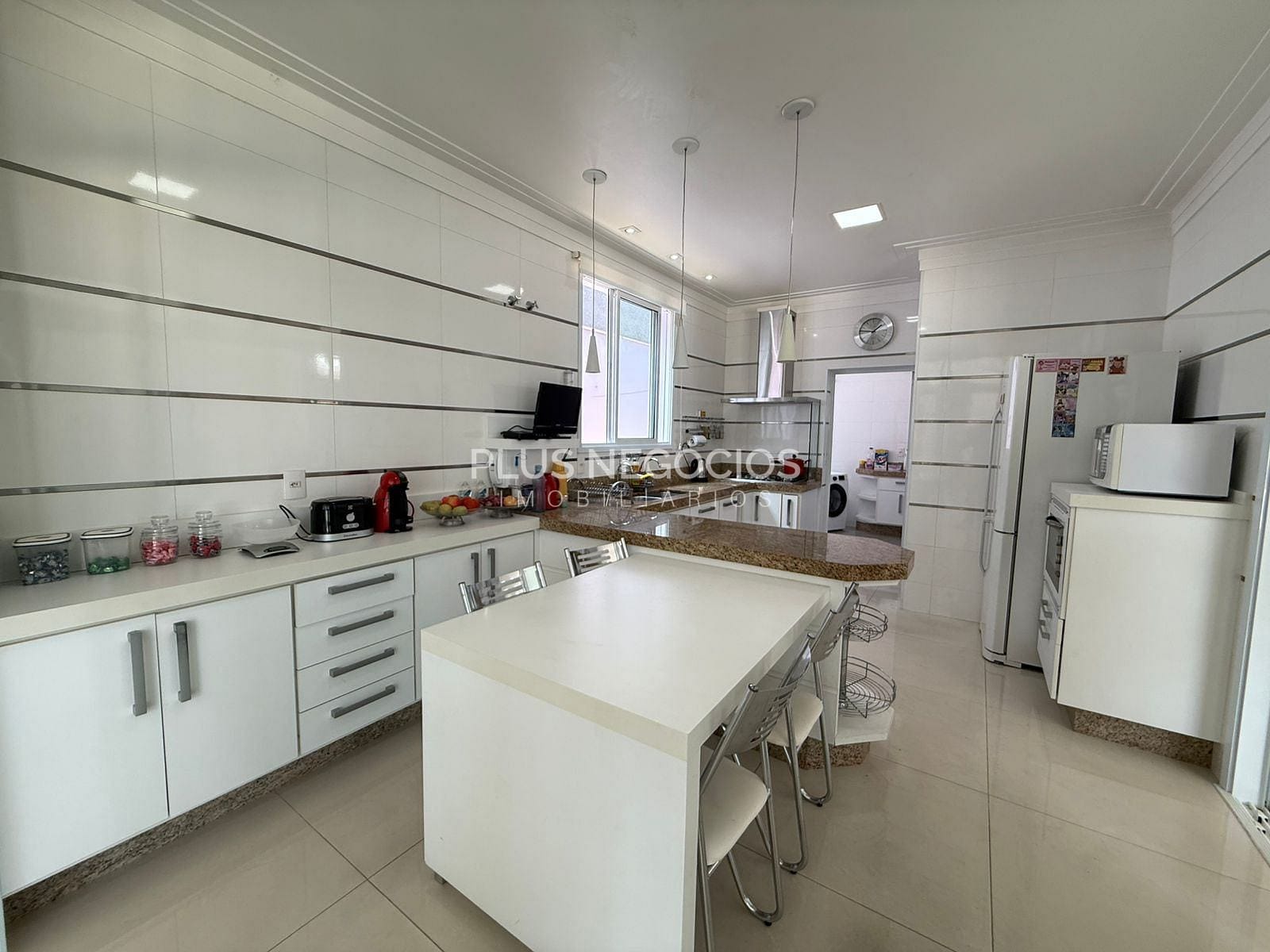 Casa, 4 quartos, 290 m² - Foto 17