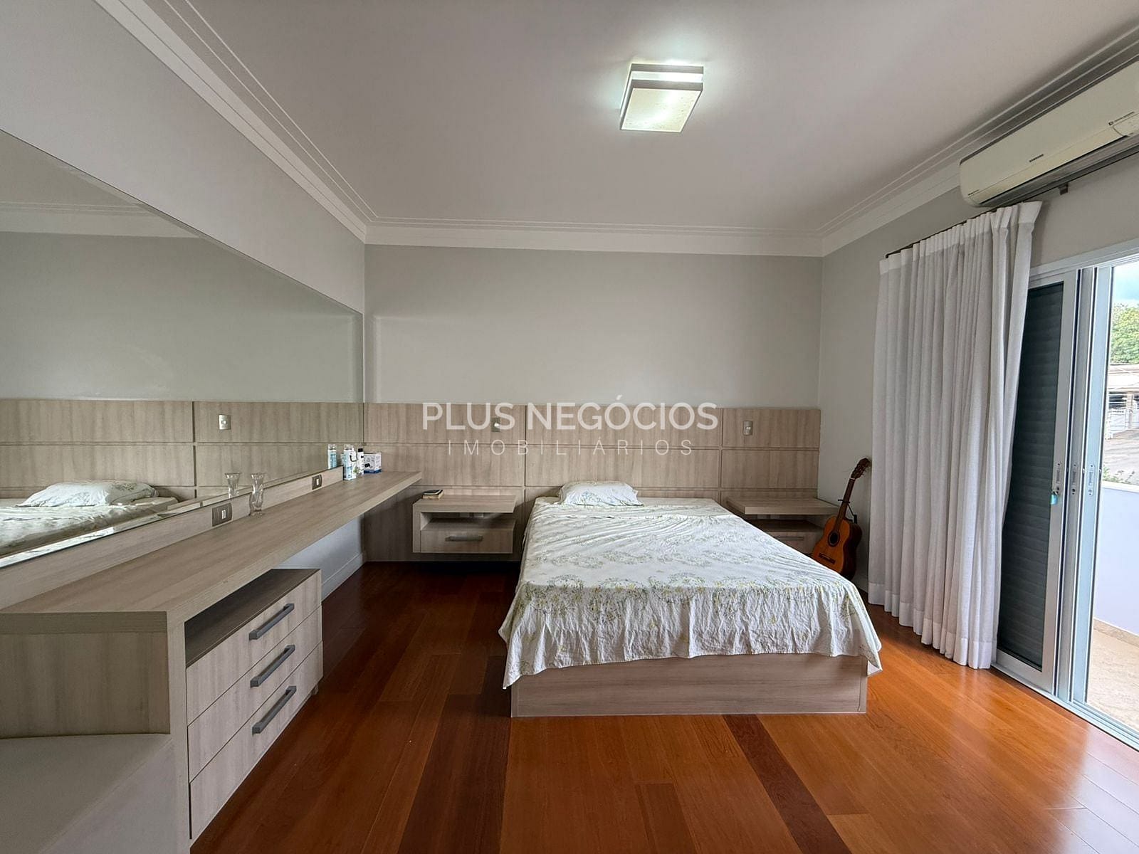 Casa, 4 quartos, 290 m² - Foto 35