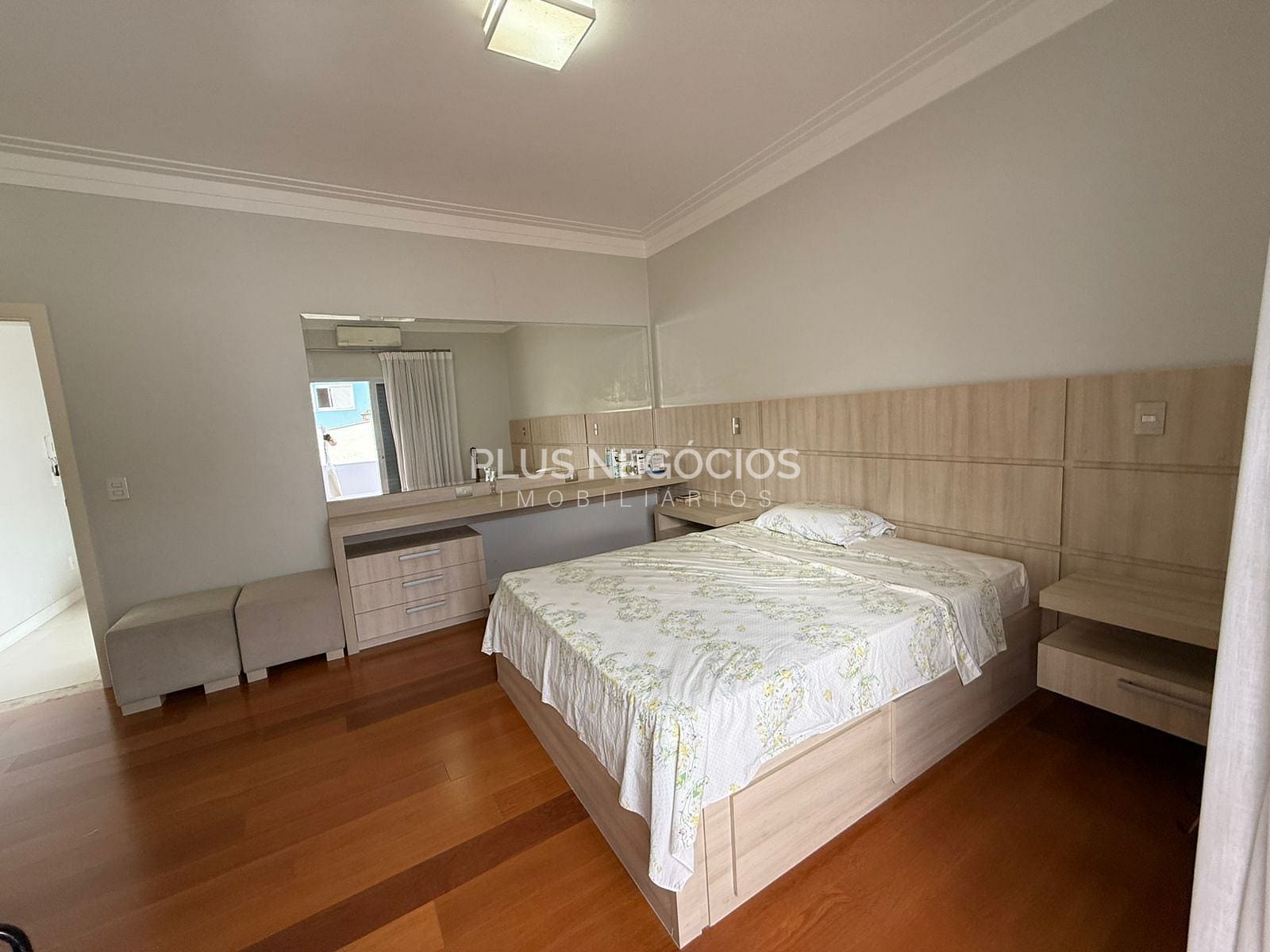Casa, 4 quartos, 290 m² - Foto 36