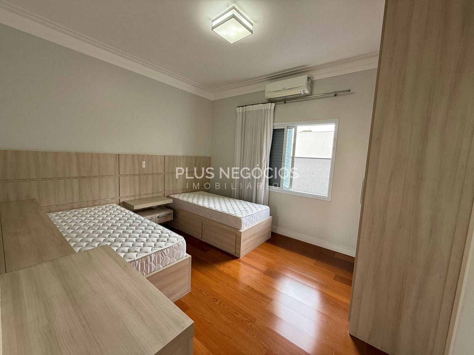 Casa, 4 quartos, 290 m² - Foto 42