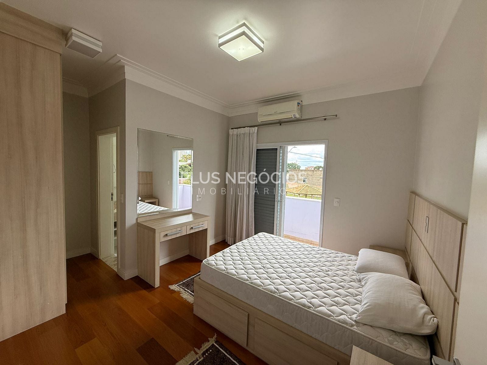 Casa, 4 quartos, 290 m² - Foto 49