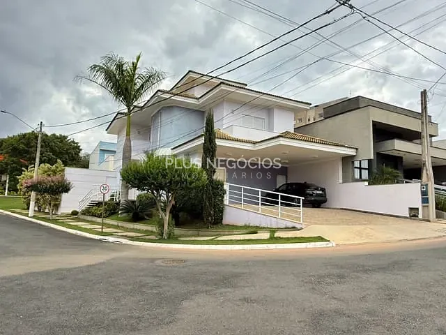 Casa com 367m² 4 quartos e 5 banheiros, à venda, no bairro Vila Rica em Sorocaba