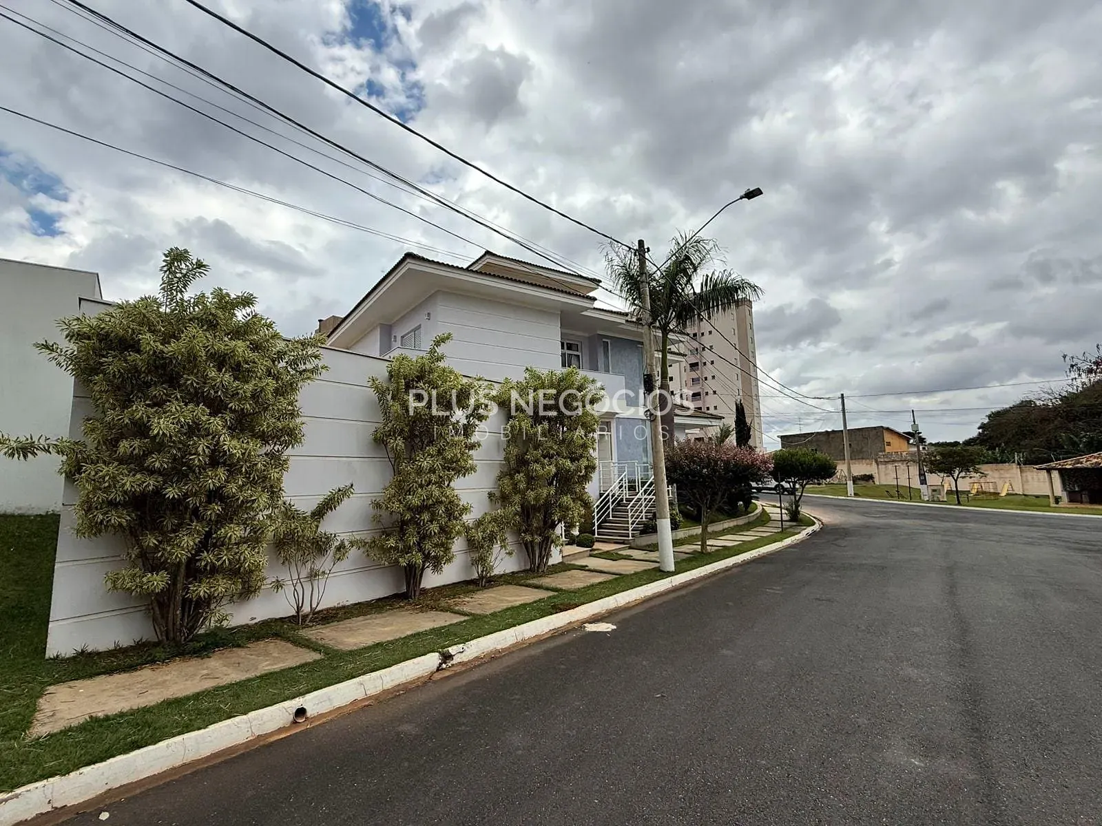 Casa, 4 quartos, 290 m² - Foto 9