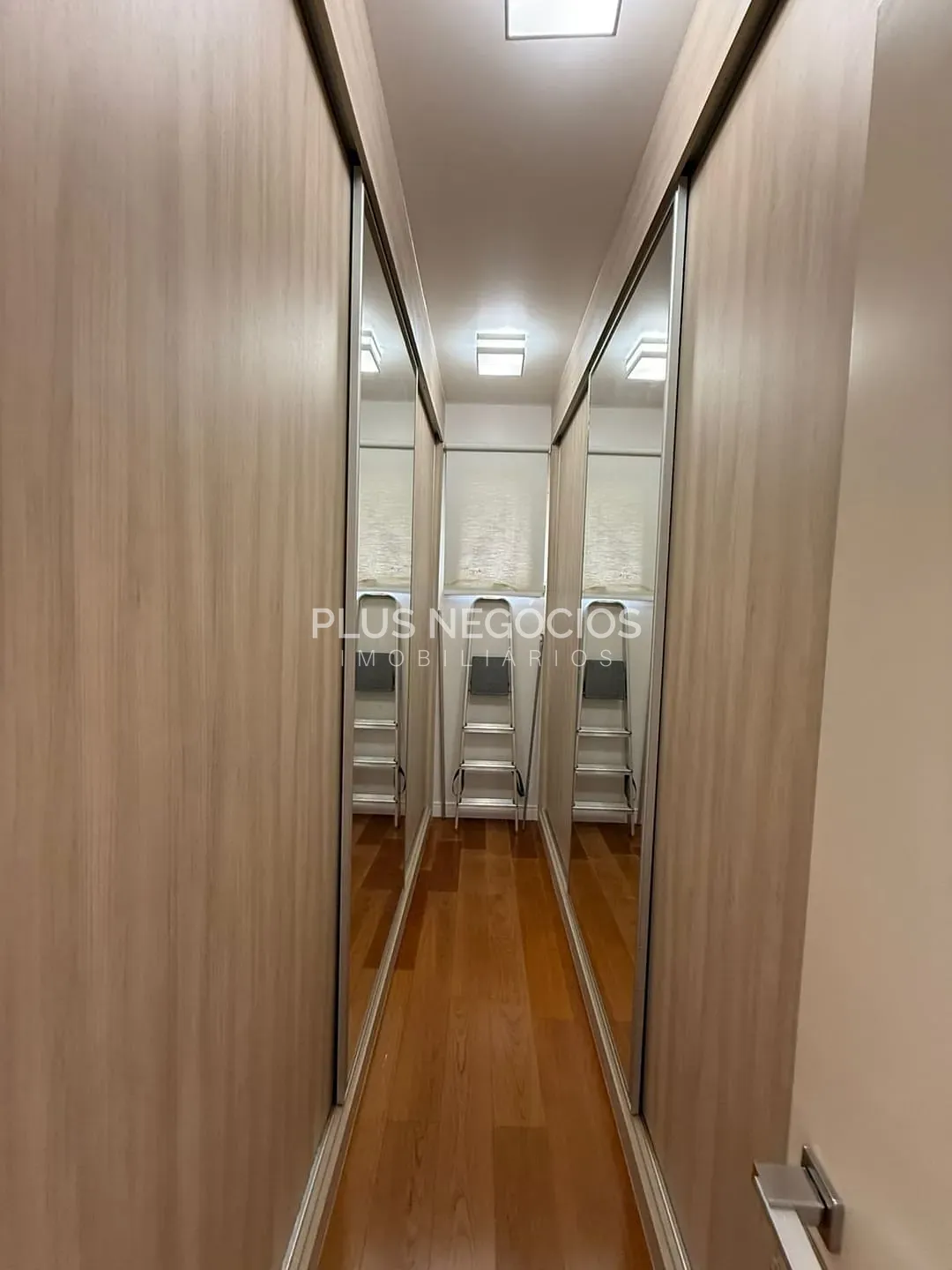 Casa, 4 quartos, 290 m² - Foto 37