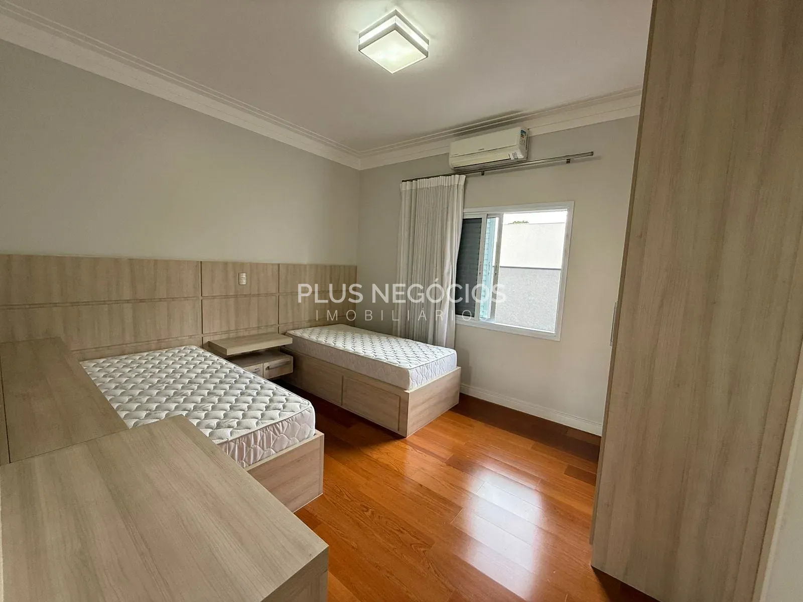Casa, 4 quartos, 290 m² - Foto 42