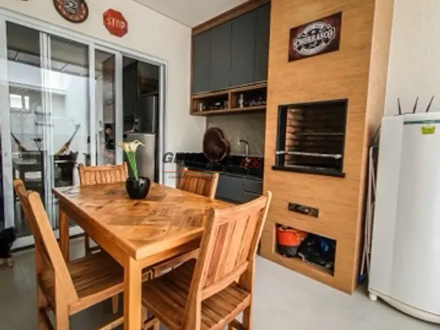 Casa com 200m² 3 quartos e 2 banheiros, à venda, no bairro Jardim Bréscia em Indaiatuba