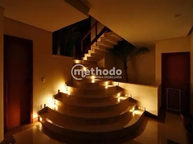 Casa com 2000m² 4 quartos e 5 banheiros, à venda, no bairro Parque Nova Suica em Valinhos