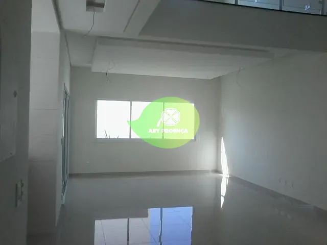 Casa com 300m² 3 quartos e 2 banheiros, à venda, no bairro Condomínio Chácara Ondina em Sorocaba