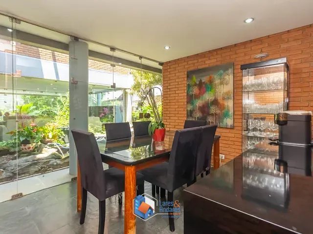 Casa com 519m² 3 quartos e 3 banheiros, à venda, no bairro Alto de Pinheiros em São Paulo