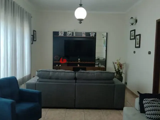 Casa com 500m² 3 quartos e 1 banheiro, à venda, no bairro Santa Maria em São Caetano do Sul