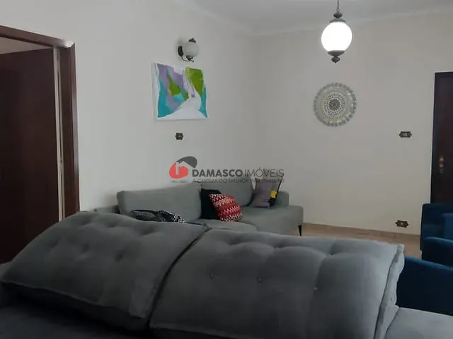 Casa com 500m² 3 quartos e 1 banheiro, à venda, no bairro Santa Maria em São Caetano do Sul