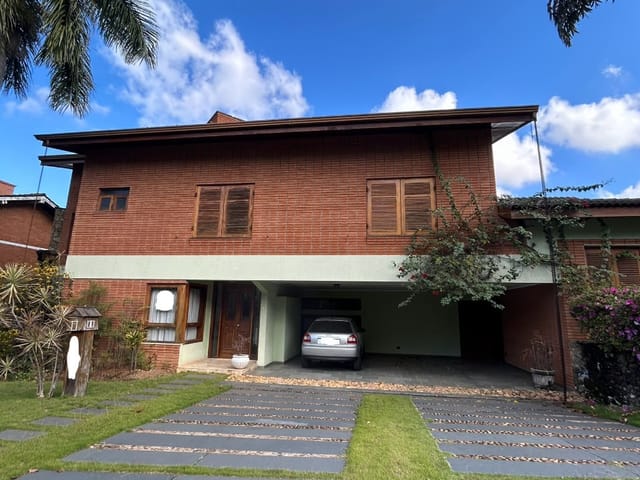 Casa com 1030m² 4 quartos e 7 banheiros, à venda, no bairro Alphaville em Santana de Parnaíba