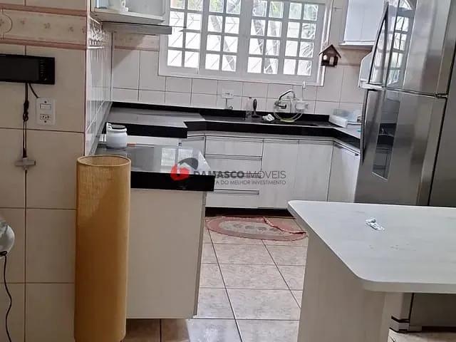Casa com 338m² 3 quartos e 4 banheiros, para alugar, no bairro Jardim São Caetano em São Caetano do Sul