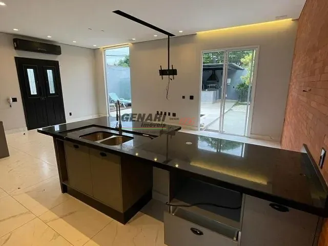 Casa com 334m² 3 quartos e 6 banheiros, à venda, no bairro Alpes Suíços em Indaiatuba