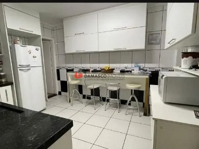 Casa com 111m² 1 quarto e 1 banheiro, à venda, no bairro Jardim Santo Antônio em Santo André