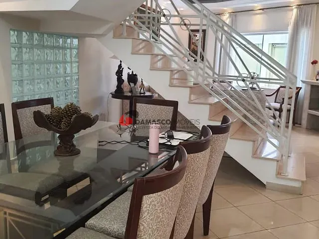 Sobrado com 360m² 5 quartos e 4 banheiros, à venda, no bairro Santa Paula em São Caetano do Sul