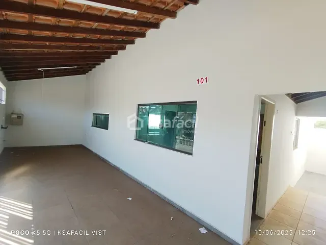 Casa com 200m² 2 quartos e 2 banheiros, à venda ou para alugar, no bairro Conjunto Aero Rancho em Campo Grande