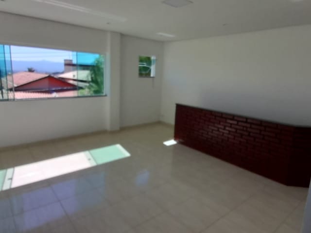 Casa com 210m² 3 quartos e 3 banheiros, à venda, no bairro Jardim Hípica Pinheiro em Taubaté