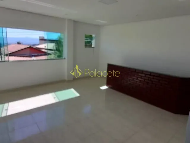 Casa com 210m² 3 quartos e 3 banheiros, à venda, no bairro Jardim Hípica Pinheiro em Taubaté