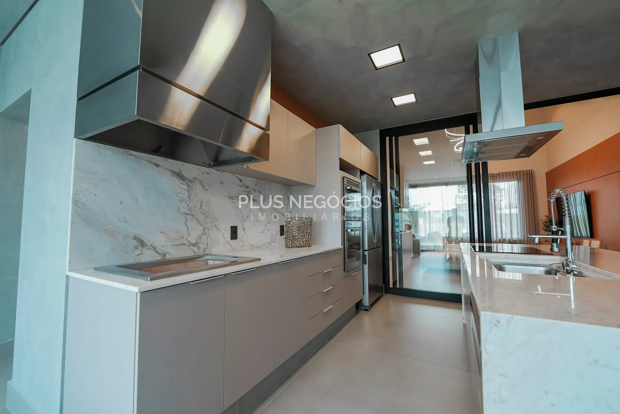 Casa, 4 quartos, 265 m² - Foto 24