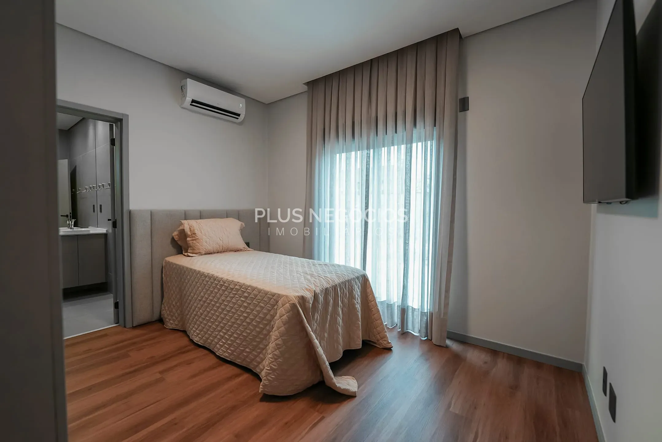 Casa, 4 quartos, 265 m² - Foto 31