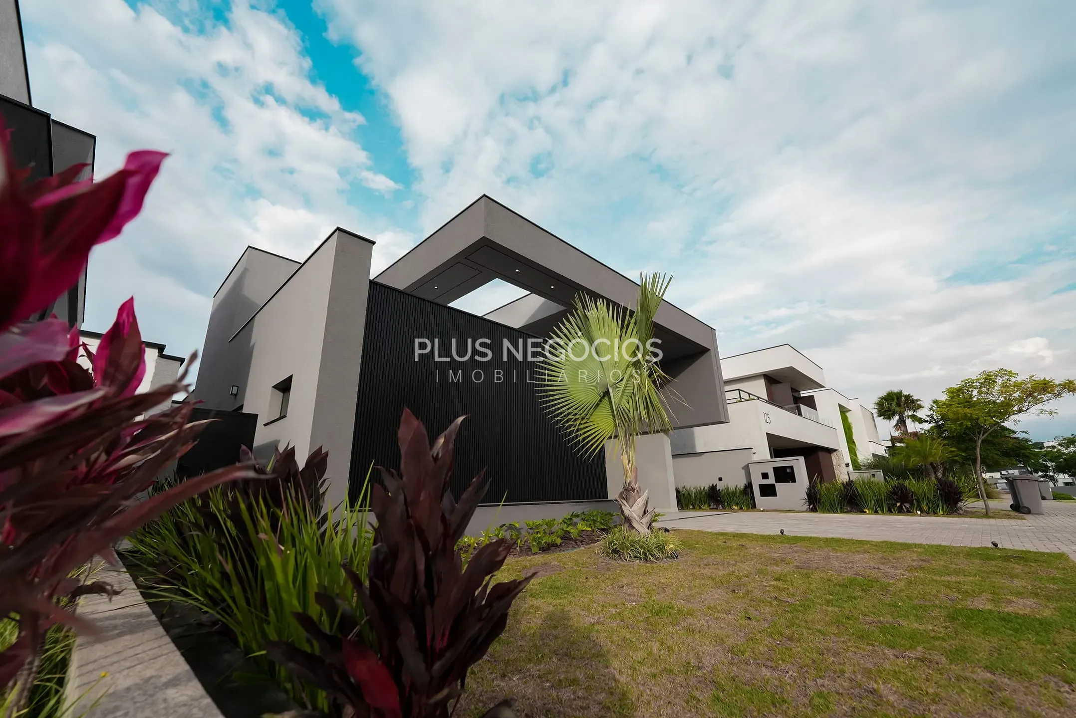 Casa, 4 quartos, 265 m² - Foto 47