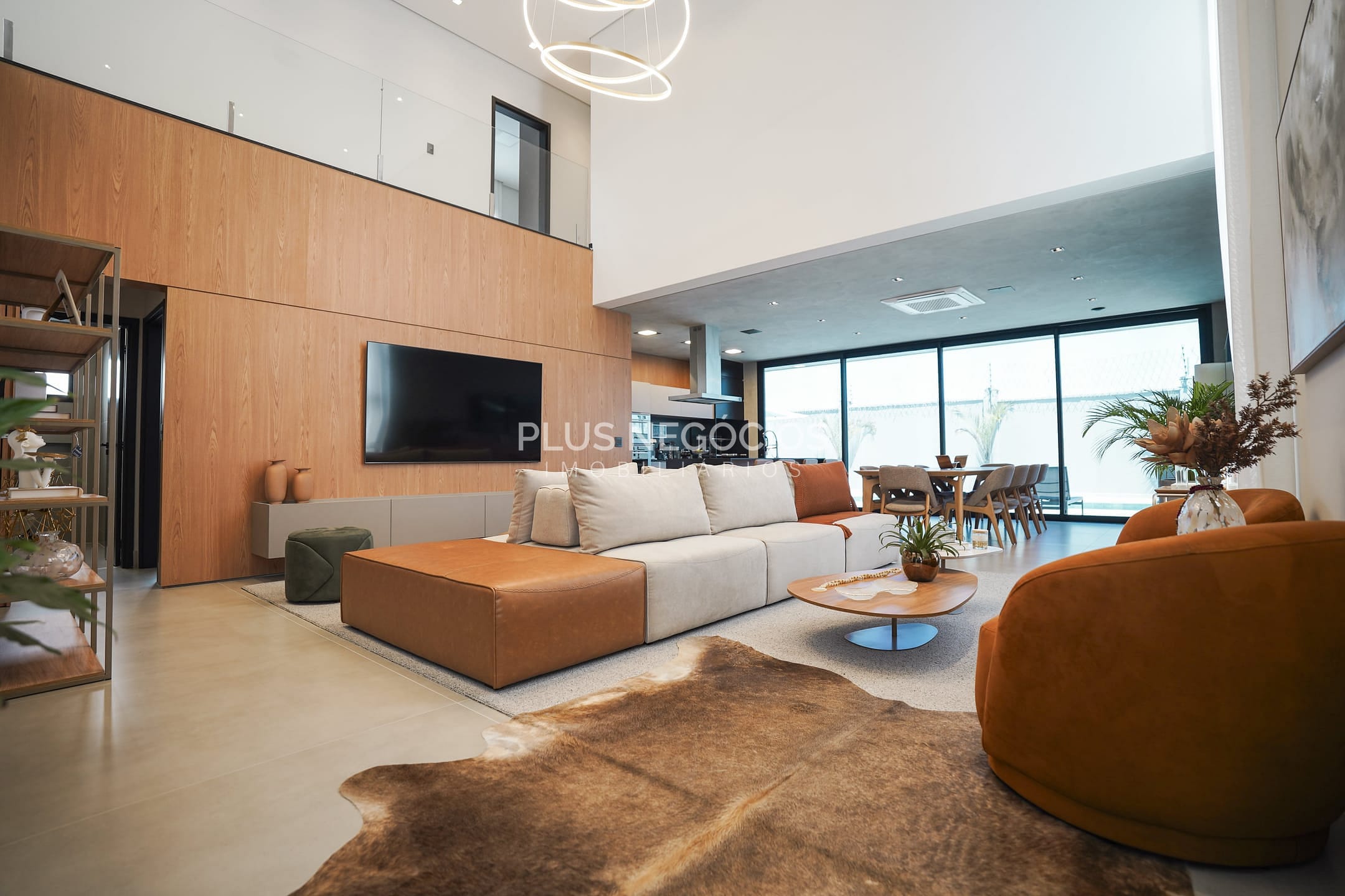 Casa, 4 quartos, 363 m² - Foto 1