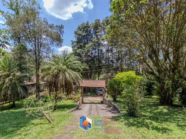 Casa com 1200m² 4 quartos e 3 banheiros, à venda, no bairro Chácara Santo Hubertus em São Paulo