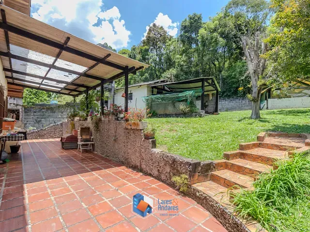 Casa com 1200m² 4 quartos e 3 banheiros, à venda, no bairro Chácara Santo Hubertus em São Paulo