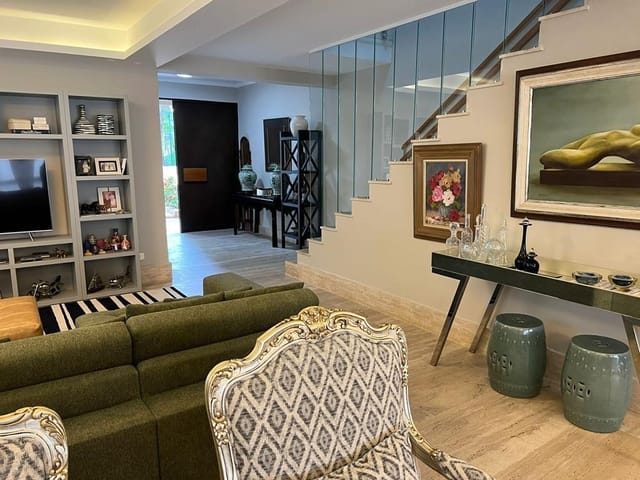 Casa com 572m² 4 quartos e 7 banheiros, à venda, no bairro Alphaville Residencial Um em Barueri